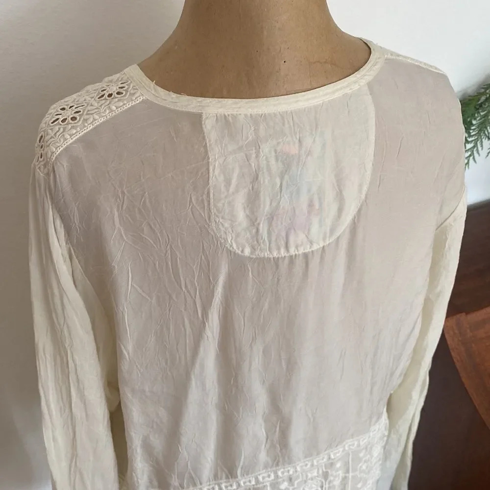 Johnny Was sz M sheer ivory long sleeve v neck w/ tie detail excellent condition - Picture 4 of 11